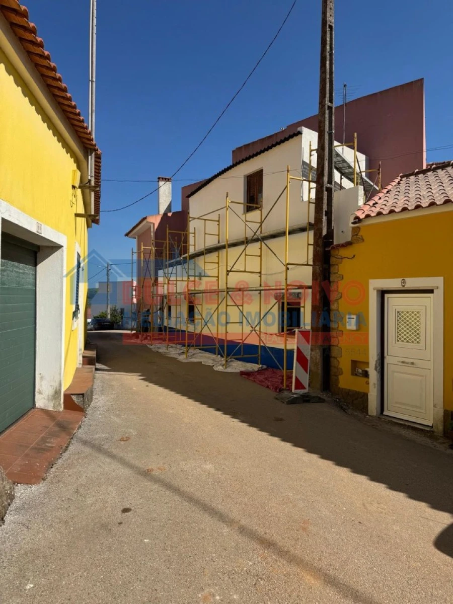 Moradia T2 para Venda em Peral Foto 5