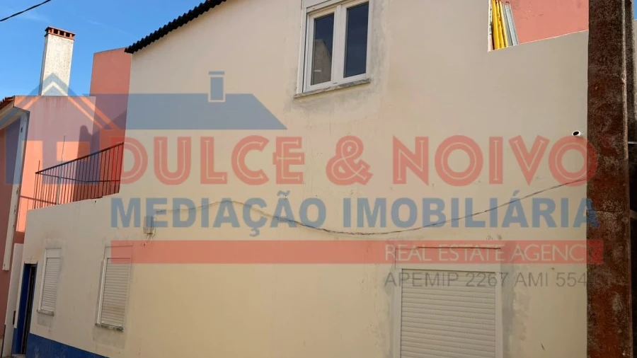 Moradia T2 para Venda em Peral