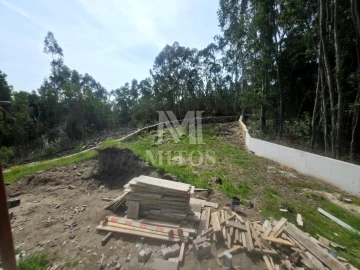 Moradia T3 para Venda em Estorãos