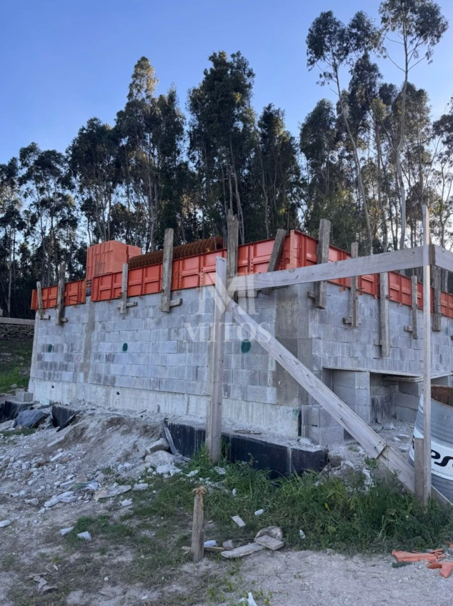 Moradia T3 para Venda em Estorãos Foto 5