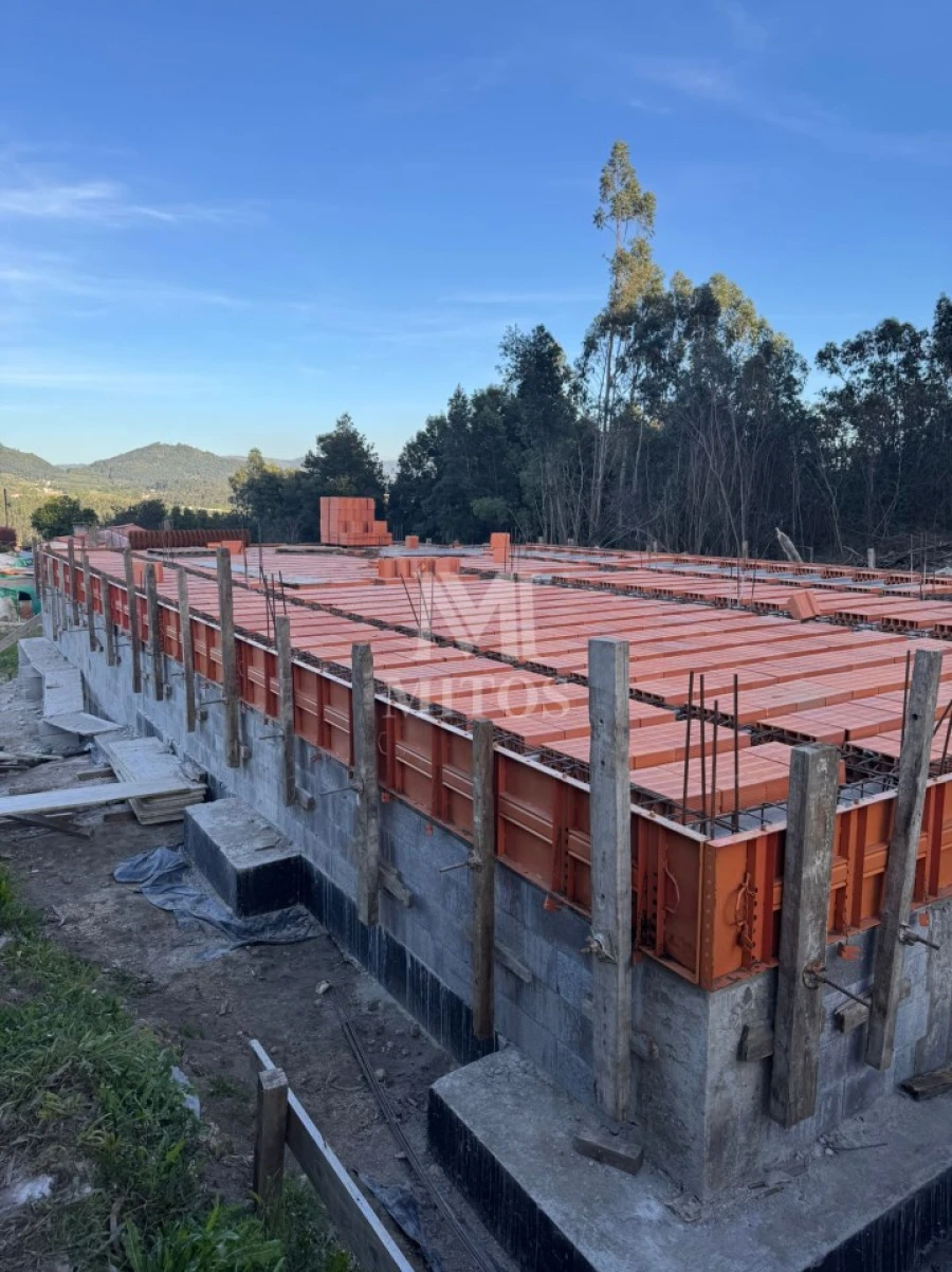 Moradia T3 para Venda em Estorãos Foto 1