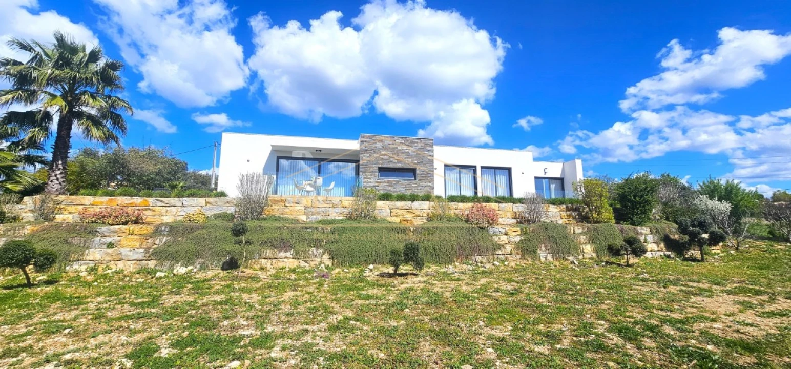 Moradia T3 para Venda em Loule (São Sebastião) Foto 2