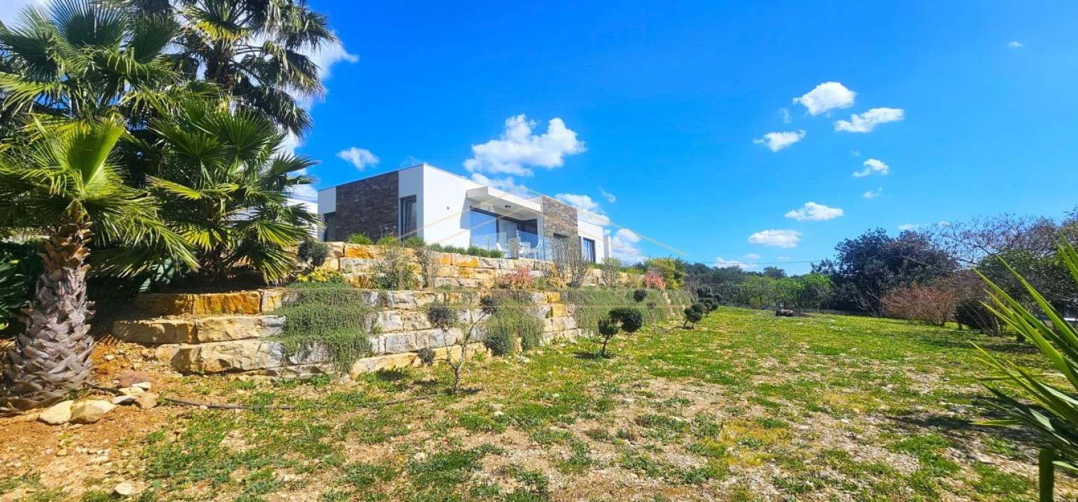 Moradia T3 para Venda em Loule (São Sebastião) Foto 47