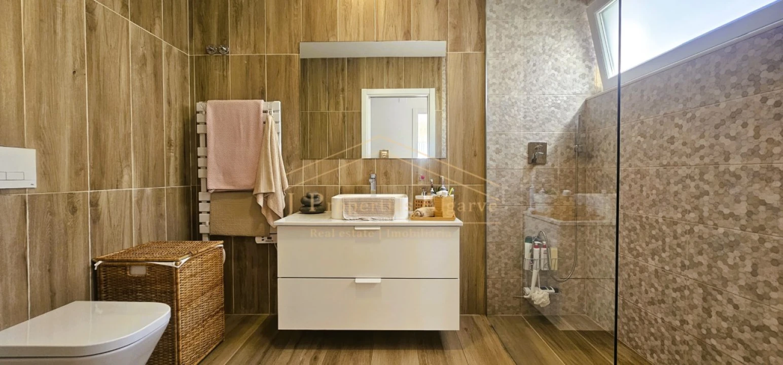 Moradia T3 para Venda em Loule (São Sebastião) Foto 25