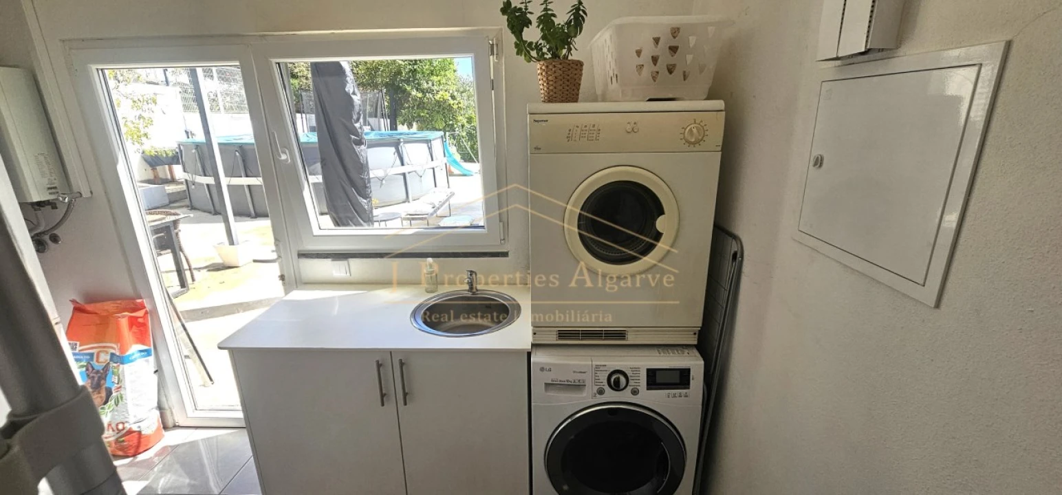 Moradia T3 para Venda em Loule (São Sebastião) Foto 31