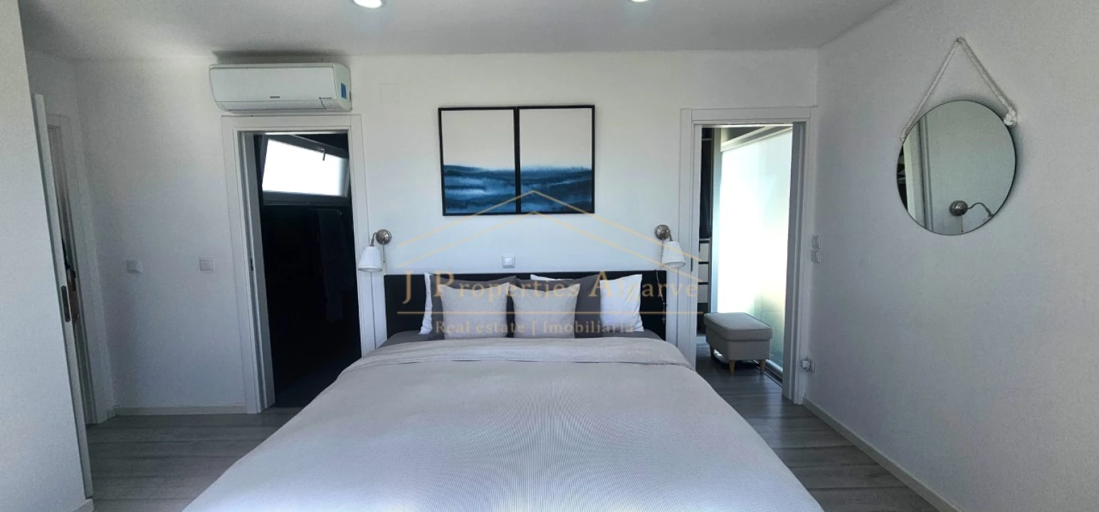 Moradia T3 para Venda em Loule (São Sebastião) Foto 18