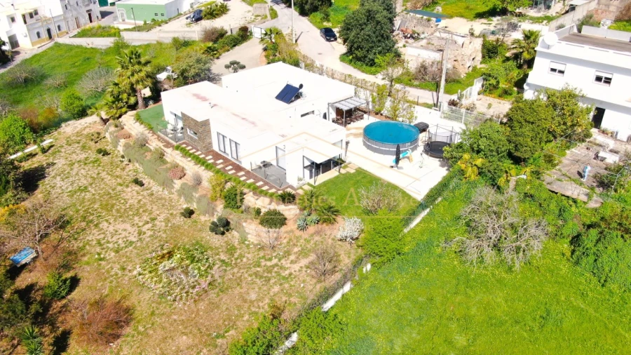 Moradia T3 para Venda em Loule (São Sebastião) Foto 49