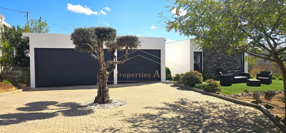 Moradia T3 para Venda em Loule (São Sebastião) Foto 43