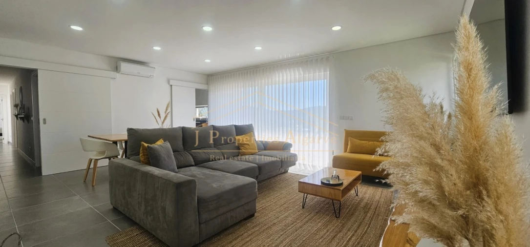 Moradia T3 para Venda em Loule (São Sebastião) Foto 8