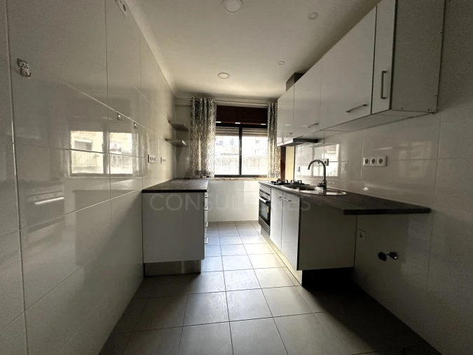 Apartamento T2 para Venda em Encosta do Sol Foto 3