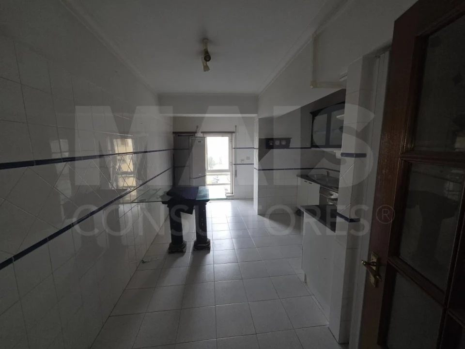 Apartamento T3 para Venda em Carregado e Cadafais Foto 2