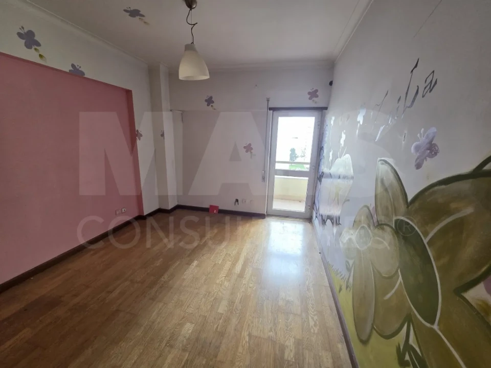 Apartamento T3 para Venda em Carregado e Cadafais Foto 9