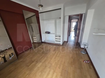 Apartamento T3 para Venda em Carregado e Cadafais