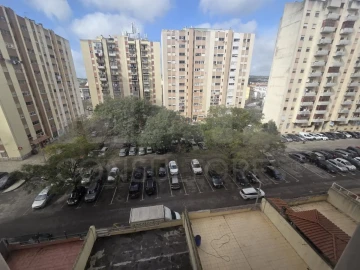 Apartamento T3 para Venda em Carregado e Cadafais
