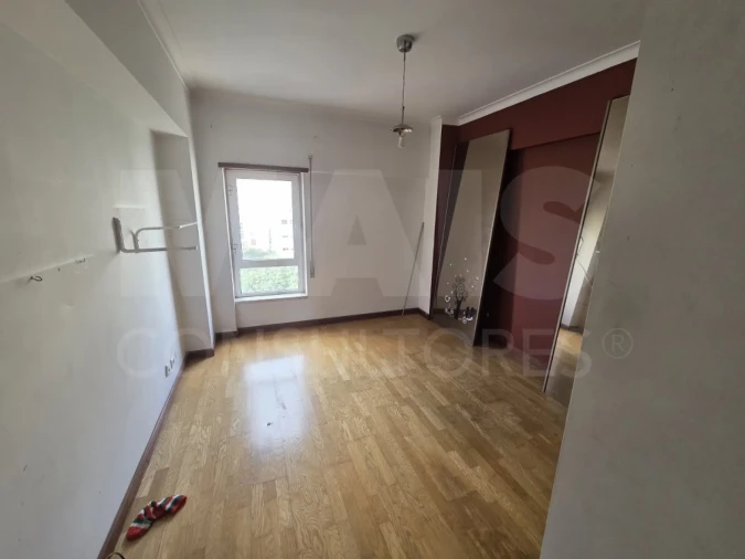 Apartamento T3 para Venda em Carregado e Cadafais Foto 6