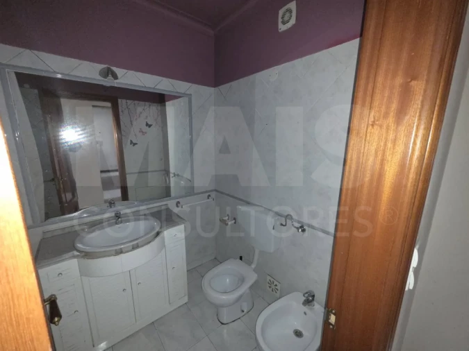 Apartamento T3 para Venda em Carregado e Cadafais Foto 12