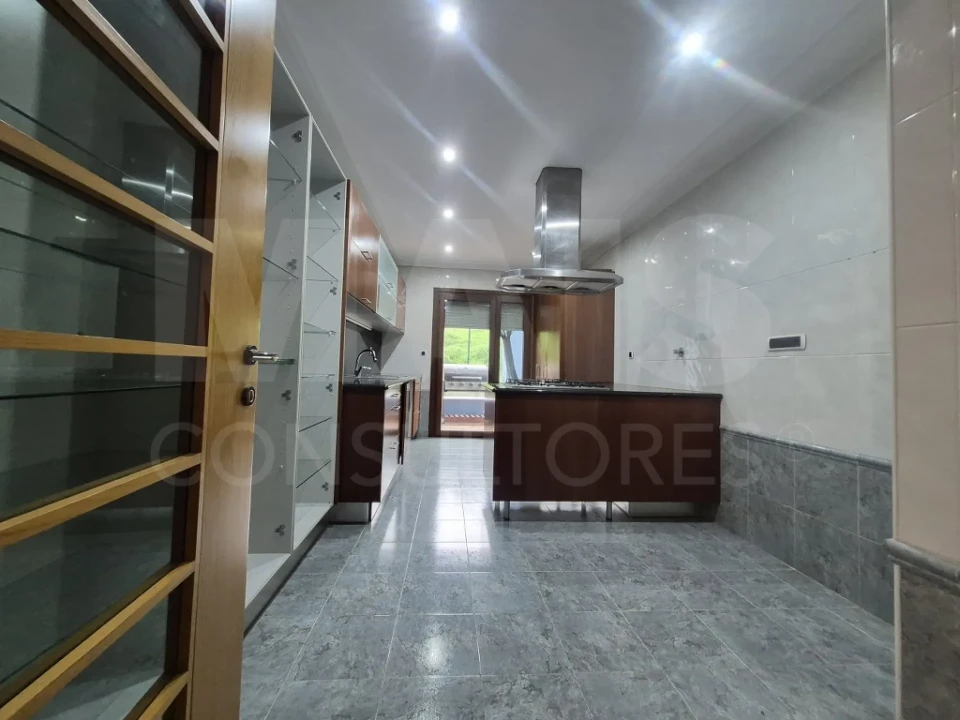 Apartamento T2 para Venda em Vila Franca de Xira Foto 9