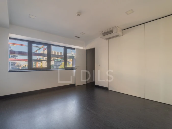 Escritório para Arrendamento em Lordelo do Ouro e Massarelos Foto 6