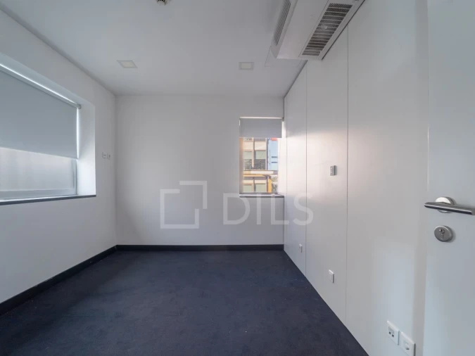 Escritório para Arrendamento em Lordelo do Ouro e Massarelos Foto 11