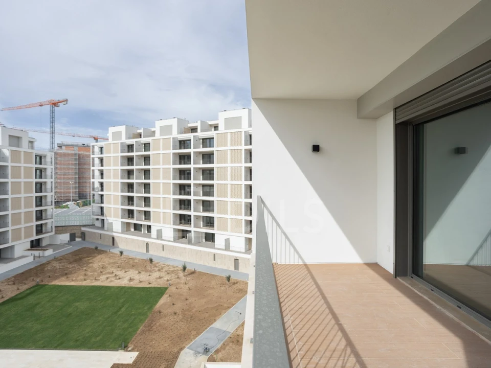 Apartamento T2 para Venda em Santo António dos Cavaleiros e Frielas Foto 16