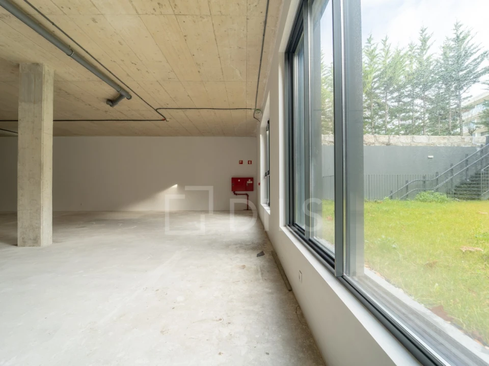 Loja para Arrendamento em São Mamede de Infesta e Senhora da Hora Foto 7