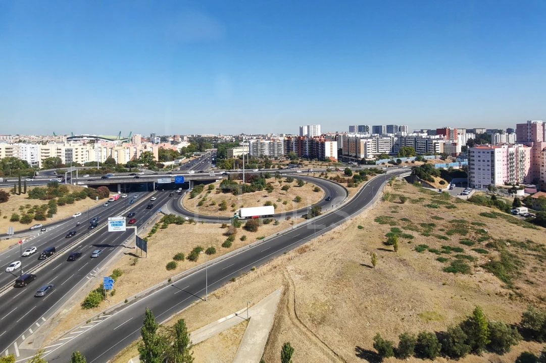 Escritório para Arrendamento em São Domingos de Benfica Foto 23