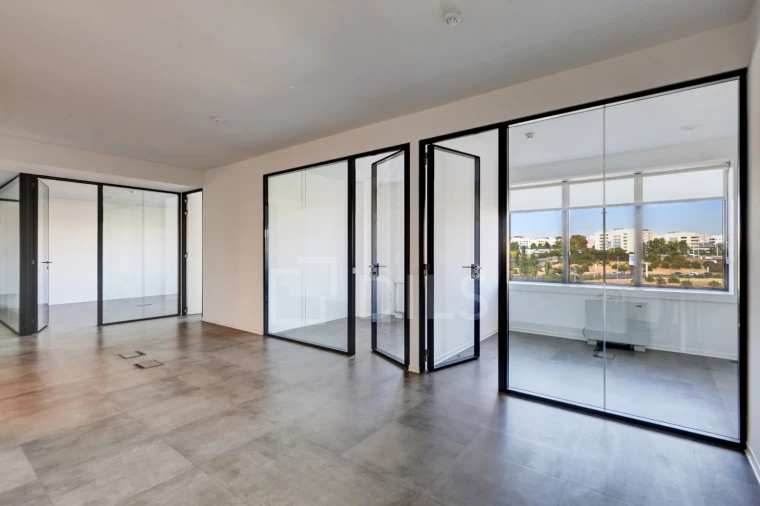 Escritório para Arrendamento em São Domingos de Benfica Foto 21