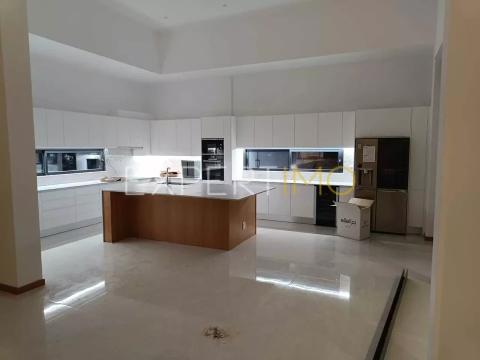 Moradia T4 para Venda em Loule (São Sebastião) Foto 12