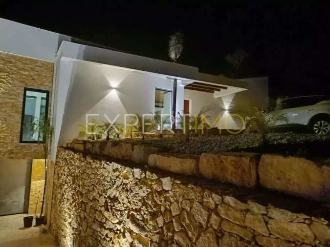 Moradia T4 para Venda em Loule (São Sebastião) Foto 10