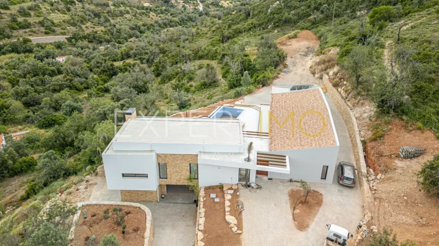 Moradia T4 para Venda em Loule (São Sebastião) Foto 2