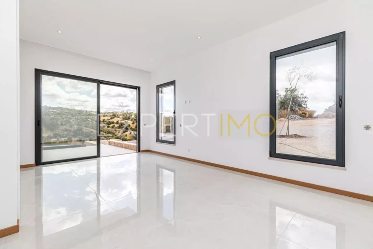 Moradia T4 para Venda em Loule (São Sebastião) Foto 20