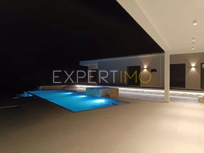 Moradia T4 para Venda em Loule (São Sebastião) Foto 7