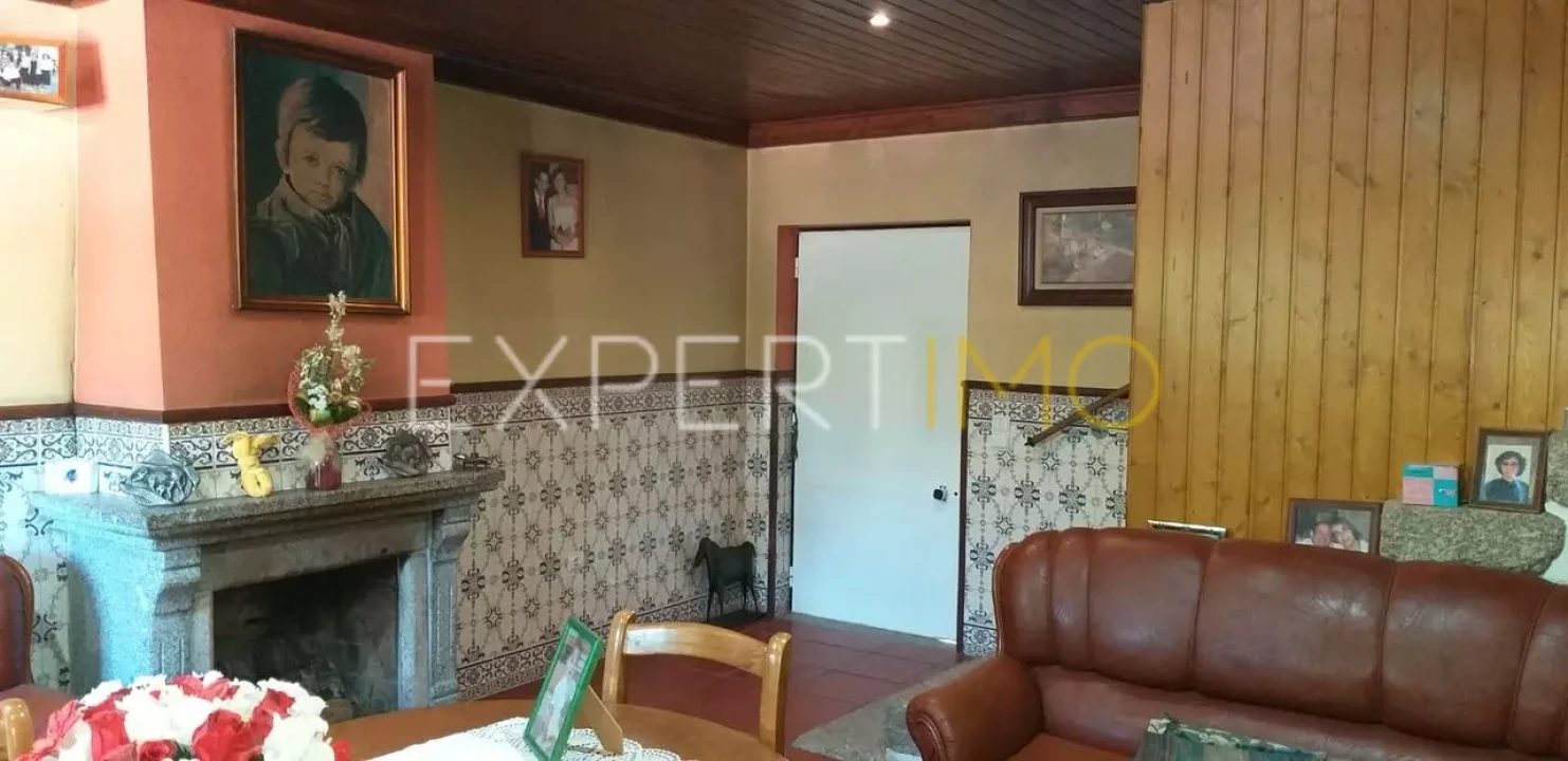 Quinta T4 para Venda em Lagos da Beira e Lajeosa Foto 13