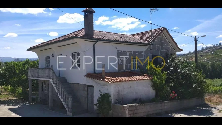 Quinta T4 para Venda em Lagos da Beira e Lajeosa