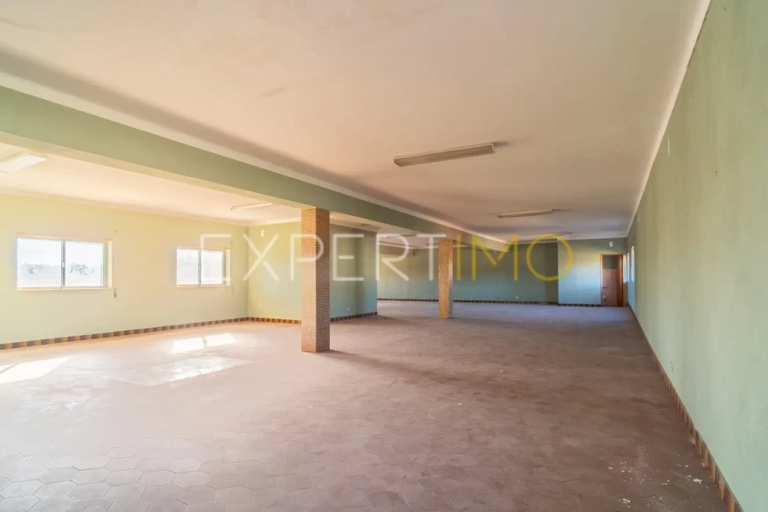 Loja para Venda em Carriço Foto 22