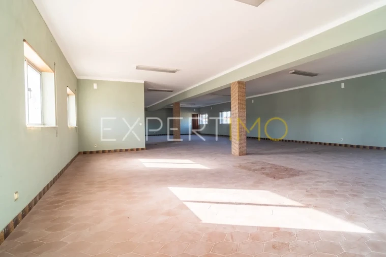 Loja para Venda em Carriço Foto 19