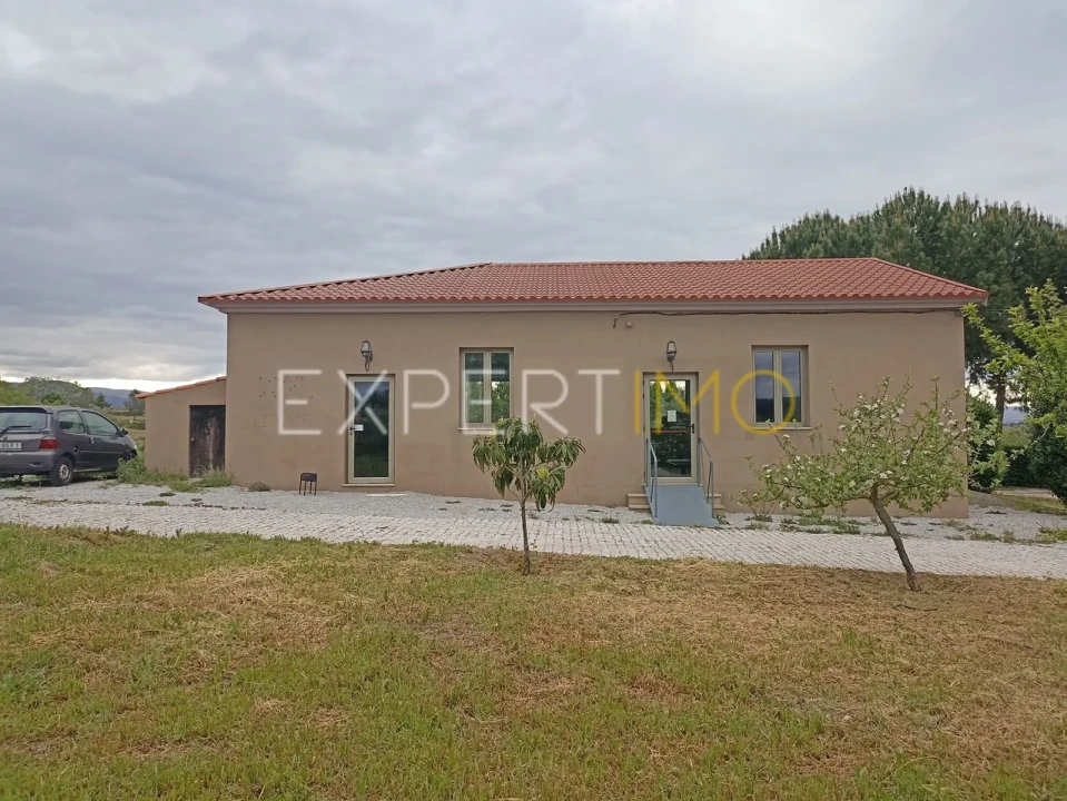 Moradia T8 para Venda em Caria Foto 10