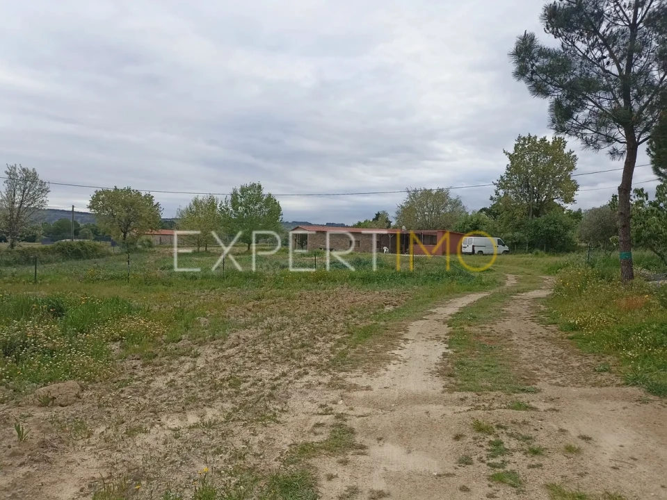 Moradia T8 para Venda em Caria Foto 20