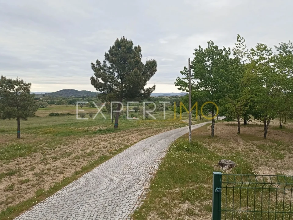 Moradia T8 para Venda em Caria Foto 41