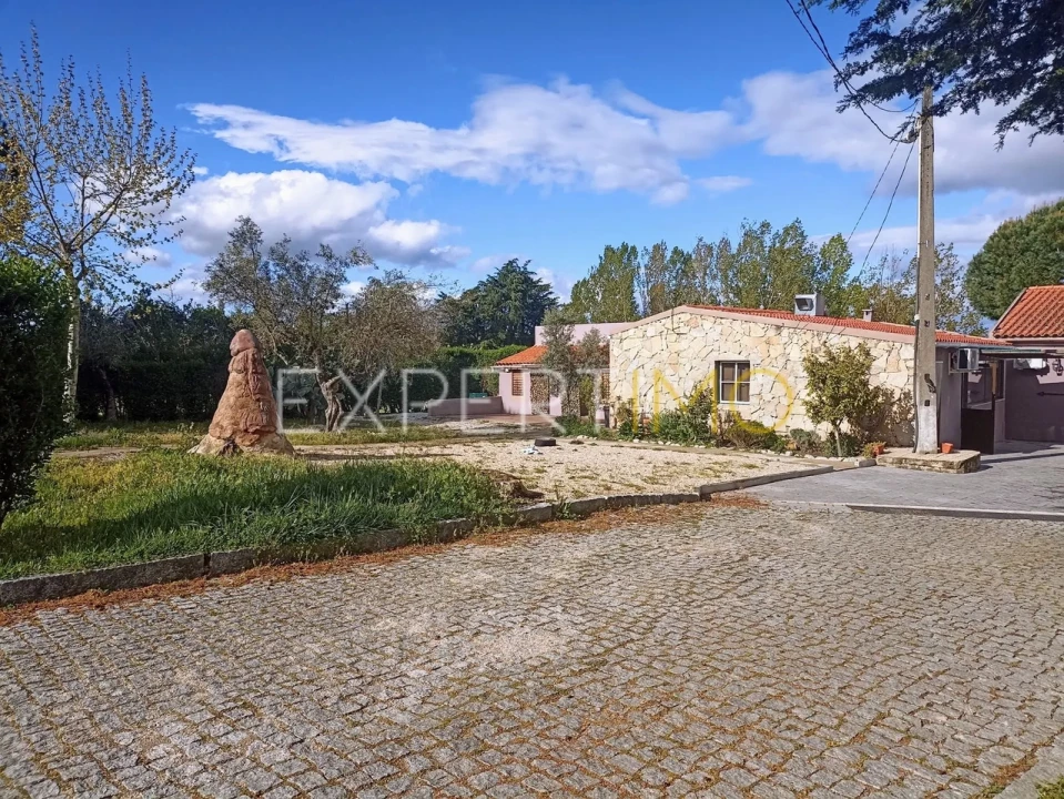 Moradia T8 para Venda em Caria Foto 51