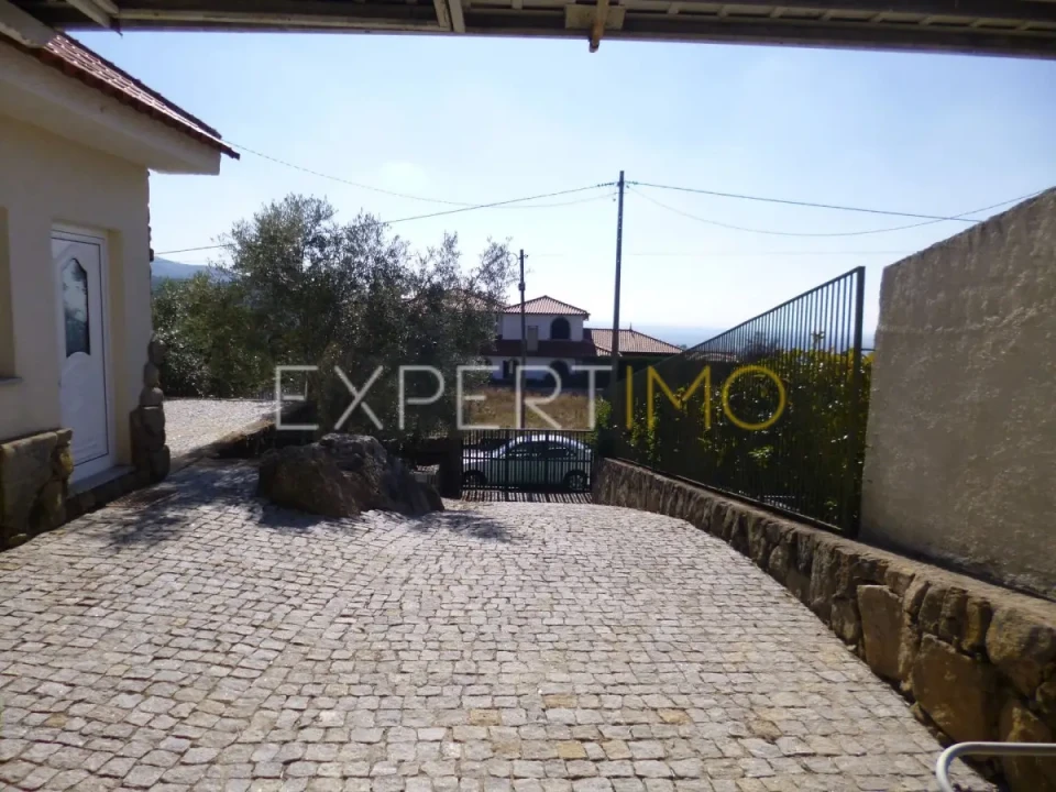Moradia T3 para Venda em Aldeias e Mangualde da Serra Foto 12