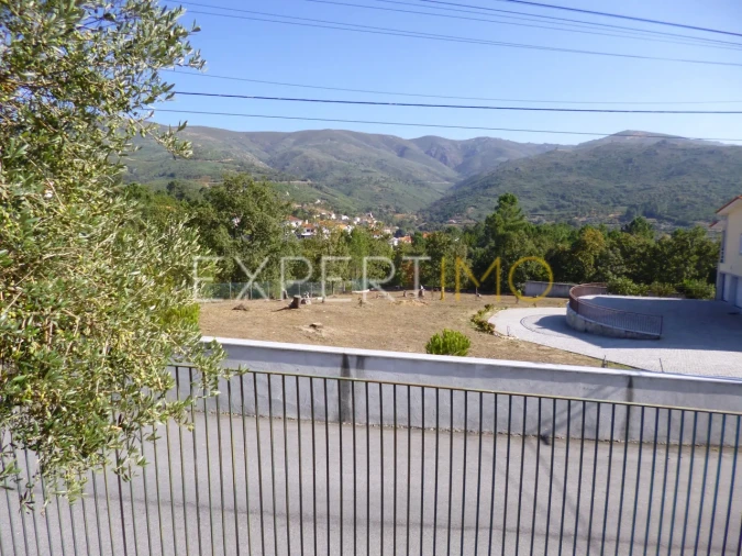 Moradia T3 para Venda em Aldeias e Mangualde da Serra Foto 4