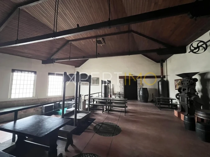 Loja para Venda em Taveiro, Ameal e Arzila Foto 8