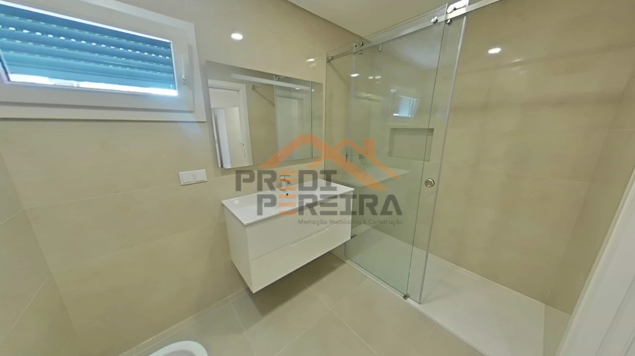 Apartamento T3 para Venda em Loures Foto 7