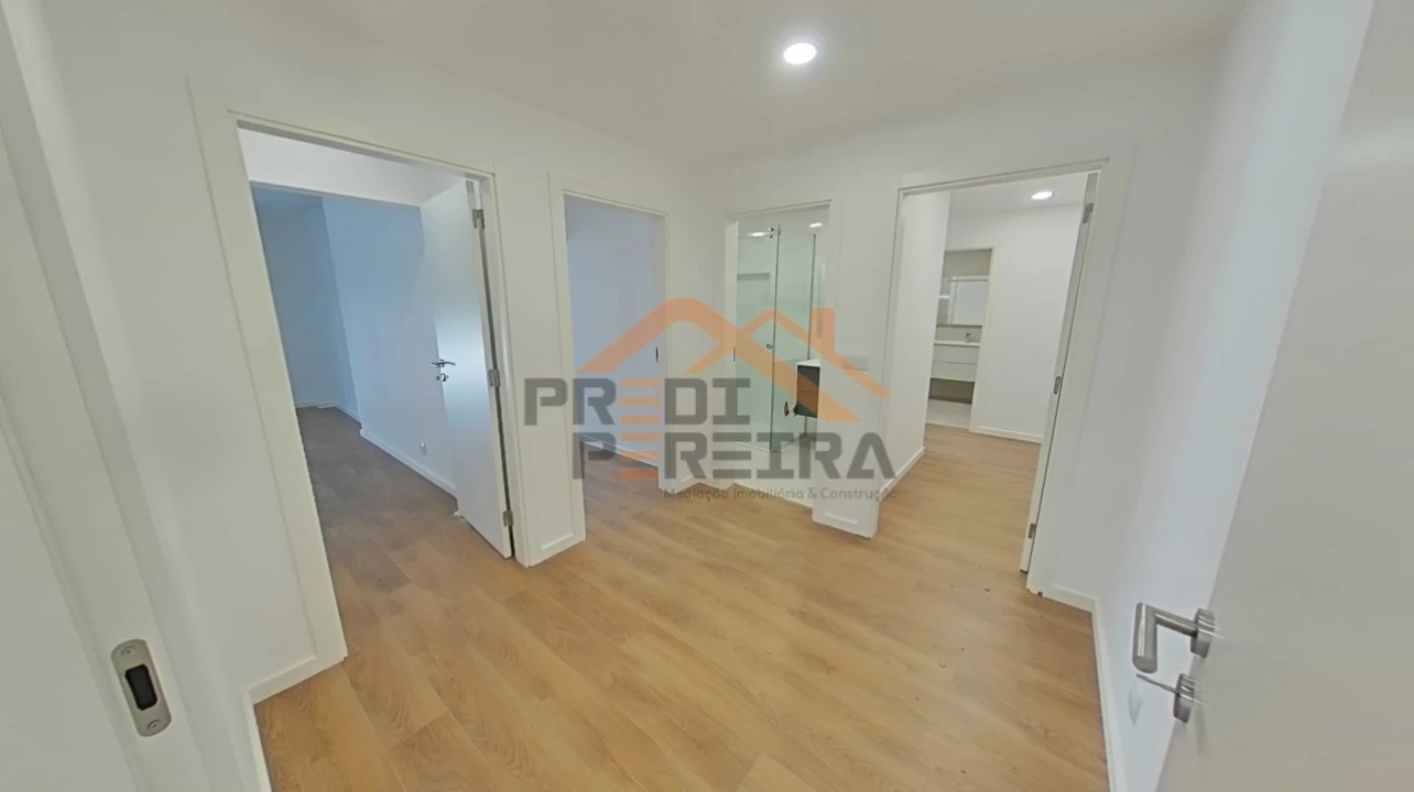 Apartamento T3 para Venda em Loures Foto 10
