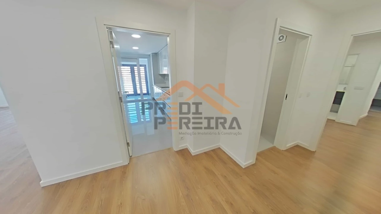 Apartamento T3 para Venda em Loures Foto 11