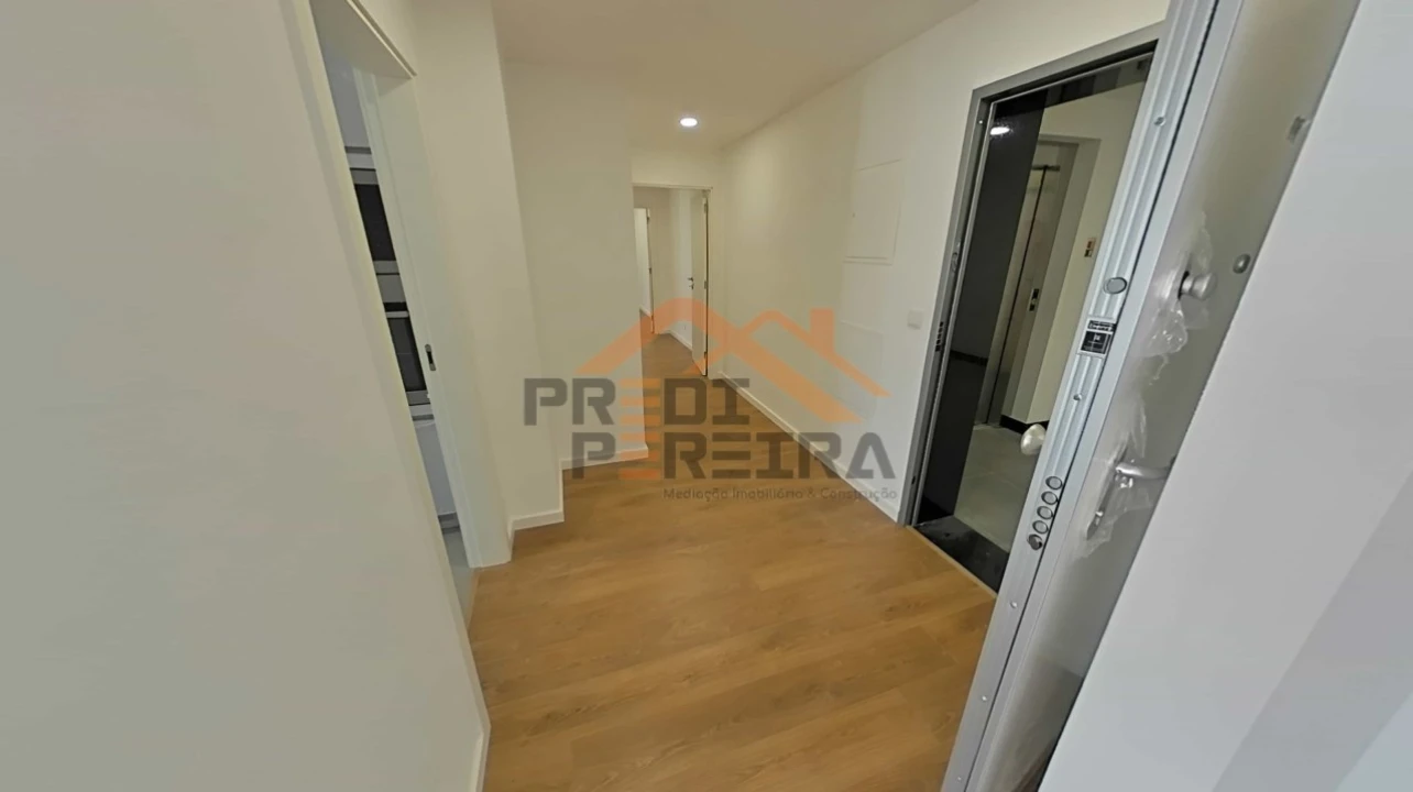 Apartamento T3 para Venda em Loures Foto 13