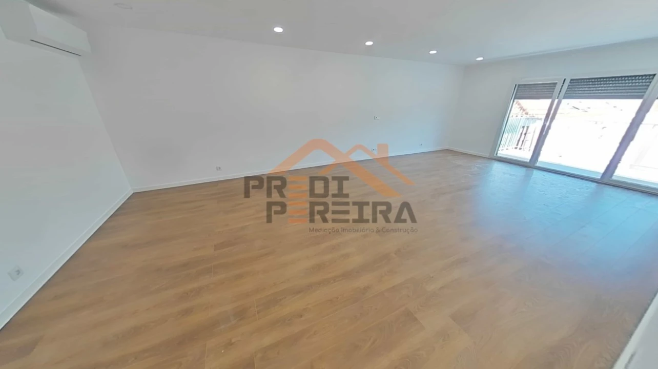 Apartamento T3 para Venda em Loures Foto 15