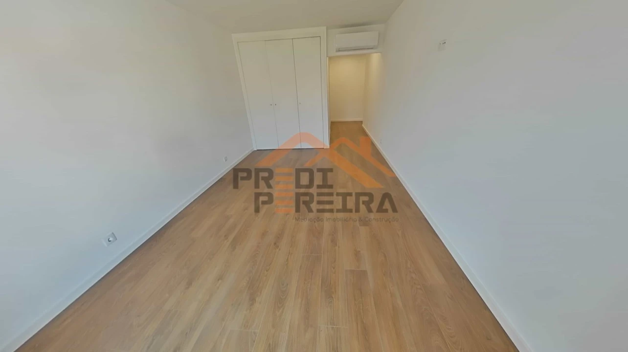 Apartamento T3 para Venda em Loures Foto 24