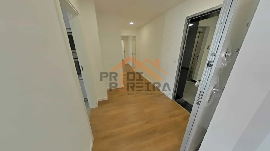 Apartamento T3 para Venda em Loures Foto 13